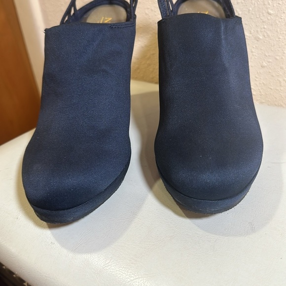 New York Transit heeled mules size 8 1/2 - Picture 4 of 6